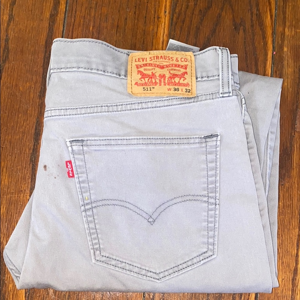 511 Levi's Men's Gray Jeans| previously used| size: W:36 x L:32
